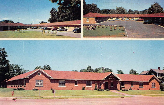 Ludington Beach House (Millers Lakeside Resort, Millers Lakeside Motel) - Old Postcard